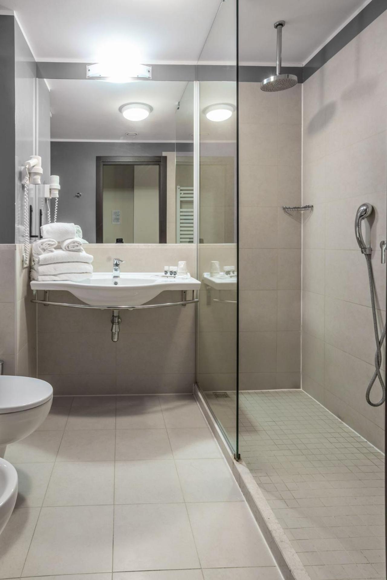 Kona Hotel Verona By Kleos Group Collection Negrar Exterior photo